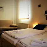 A Restaurace U Reky 3*