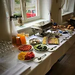 بيت ضيافة A Restaurace U Reky Ledeč nad Sázavou