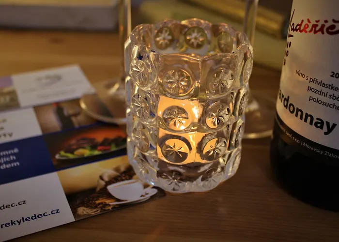 招待所 A Restaurace U Reky Ledeč nad Sázavou