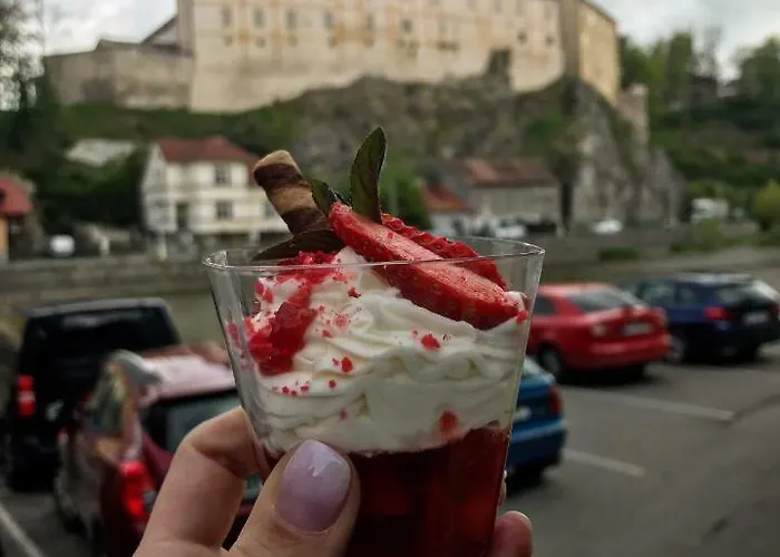 招待所 A Restaurace U Reky Ledeč nad Sázavou