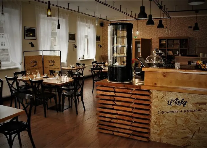 招待所 A Restaurace U Reky Ledeč nad Sázavou